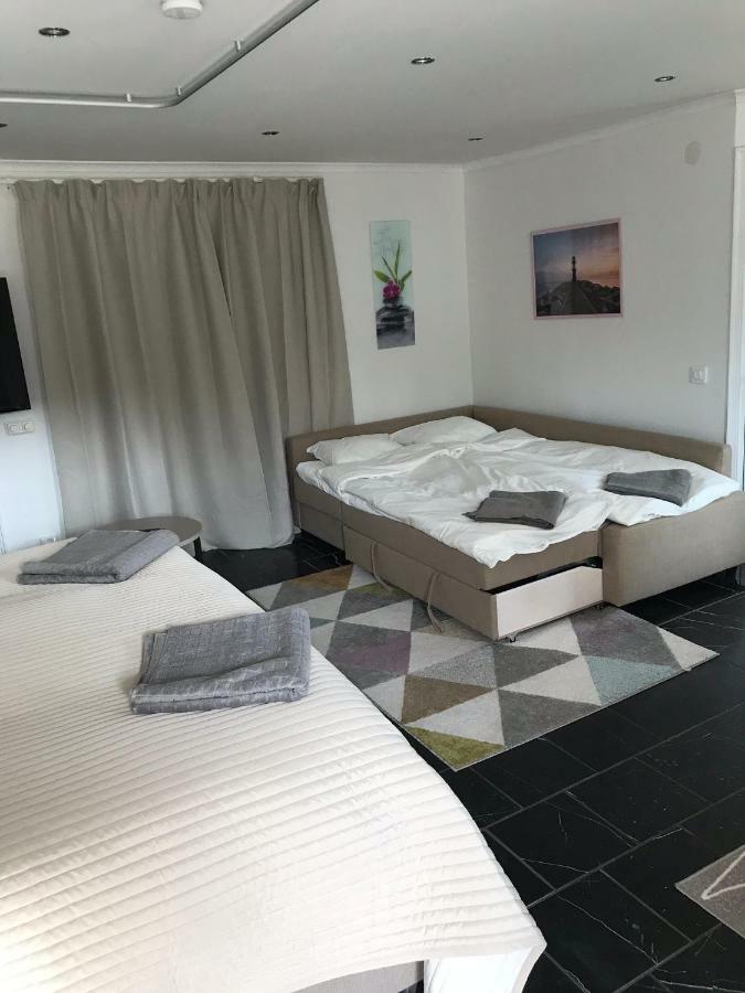 Lagenhet I Villa Pa Fornudden Tyreso Esterno foto