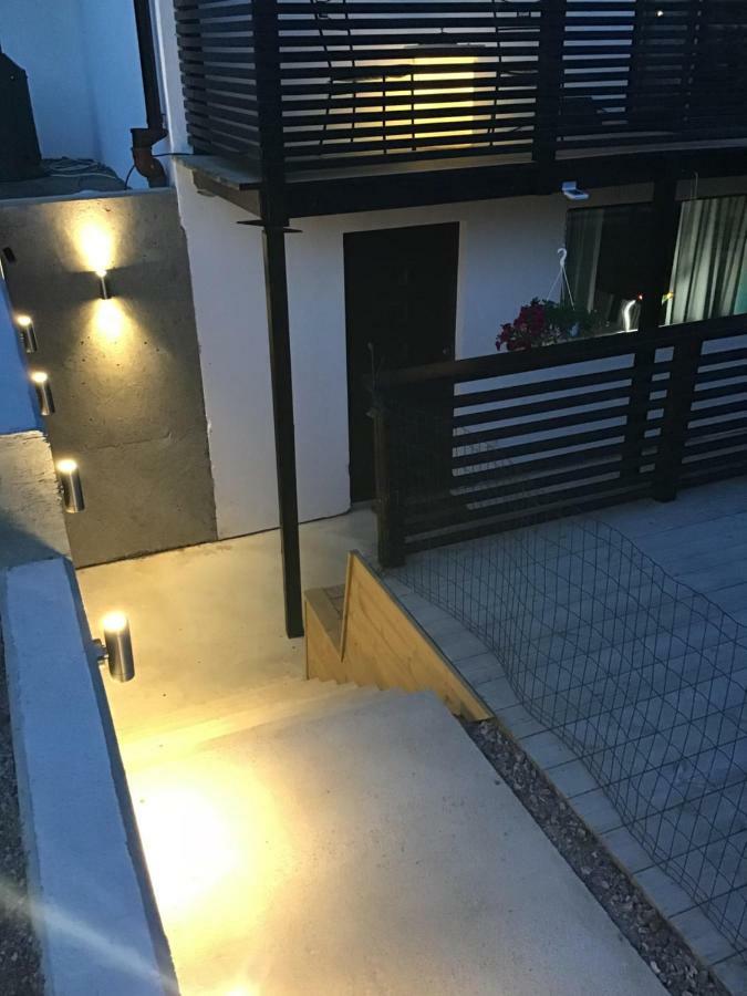 Lagenhet I Villa Pa Fornudden Tyreso Esterno foto