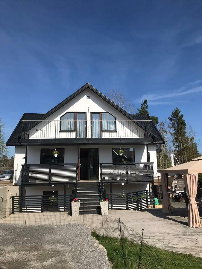 Lagenhet I Villa Pa Fornudden Tyreso Esterno foto