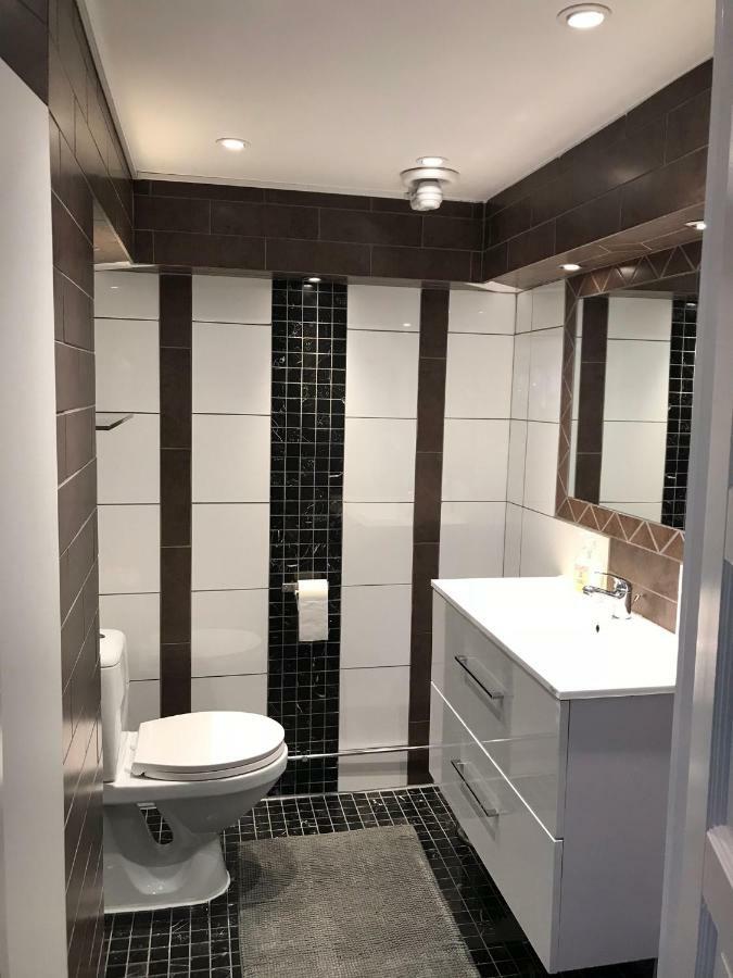 Lagenhet I Villa Pa Fornudden Tyreso Esterno foto